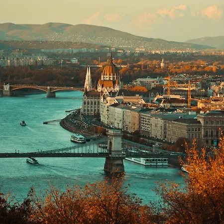 D48 - Boulevard - Location By Bqa * Будапешт